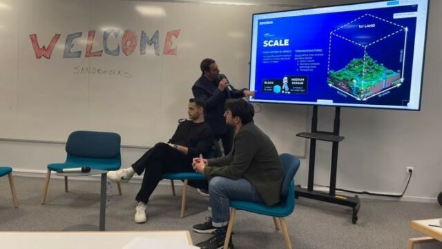 Some moments of my intervention @escpbs to talk about real estate in the metaverse @thesandboxgame with @bompilabiche @ledger @web3talentfair @kurioussociety #metaverse #ledger #escp #interactivestudio #realestate